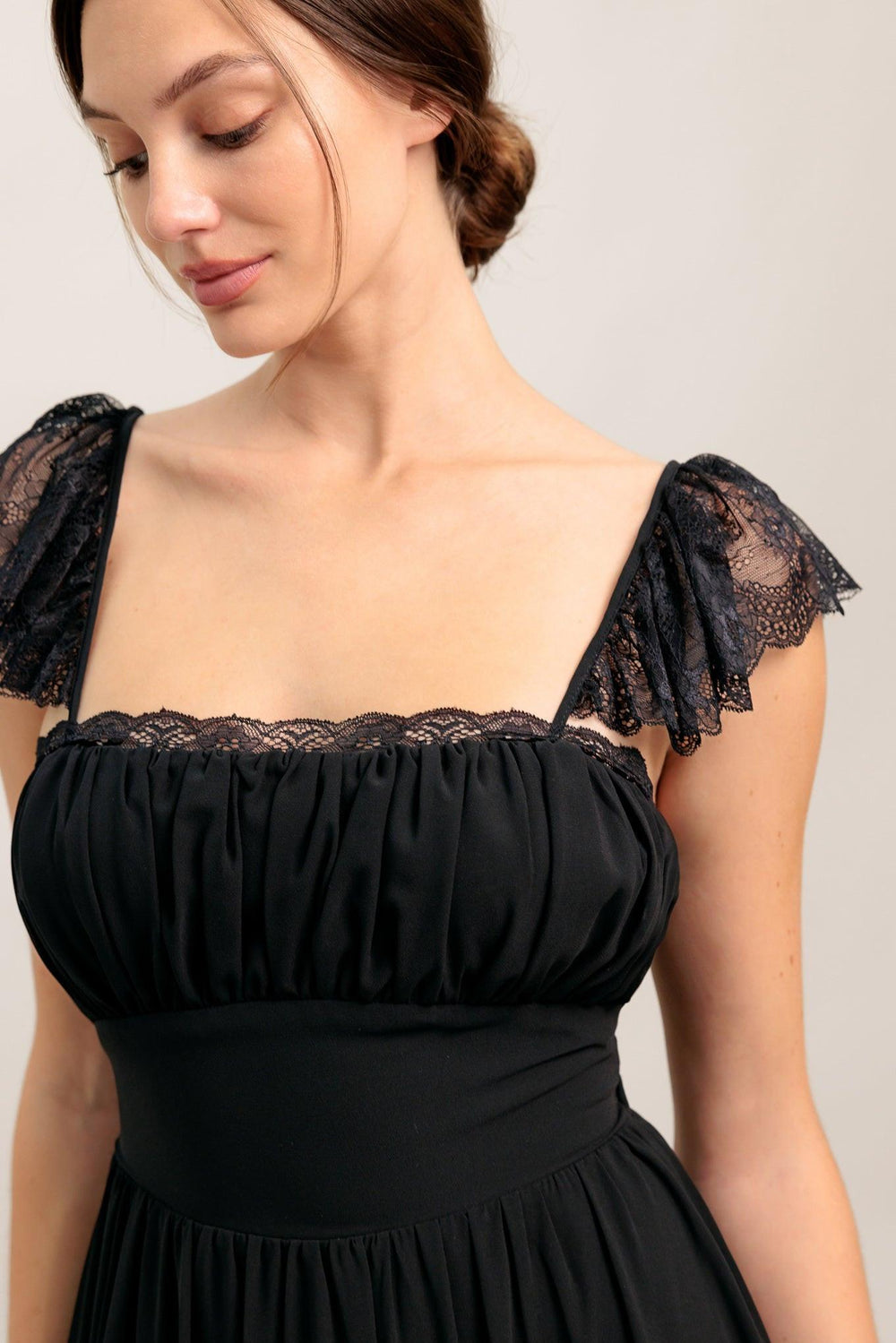 
A solid woven maxi dress featuring straight neckline with lace edge, waist yoke, tiered skirt, bare back with tie closure

Details:

Self : 100% Polyester
Lining : 100% Polyester
Contrast : 96% Nylon 4% Spandex&nbsp;

Size &amp; Fit

- Model is 5`8" And Wearing Size Small
- Measurements Taken From Size Small
- Approx. Length: 58"