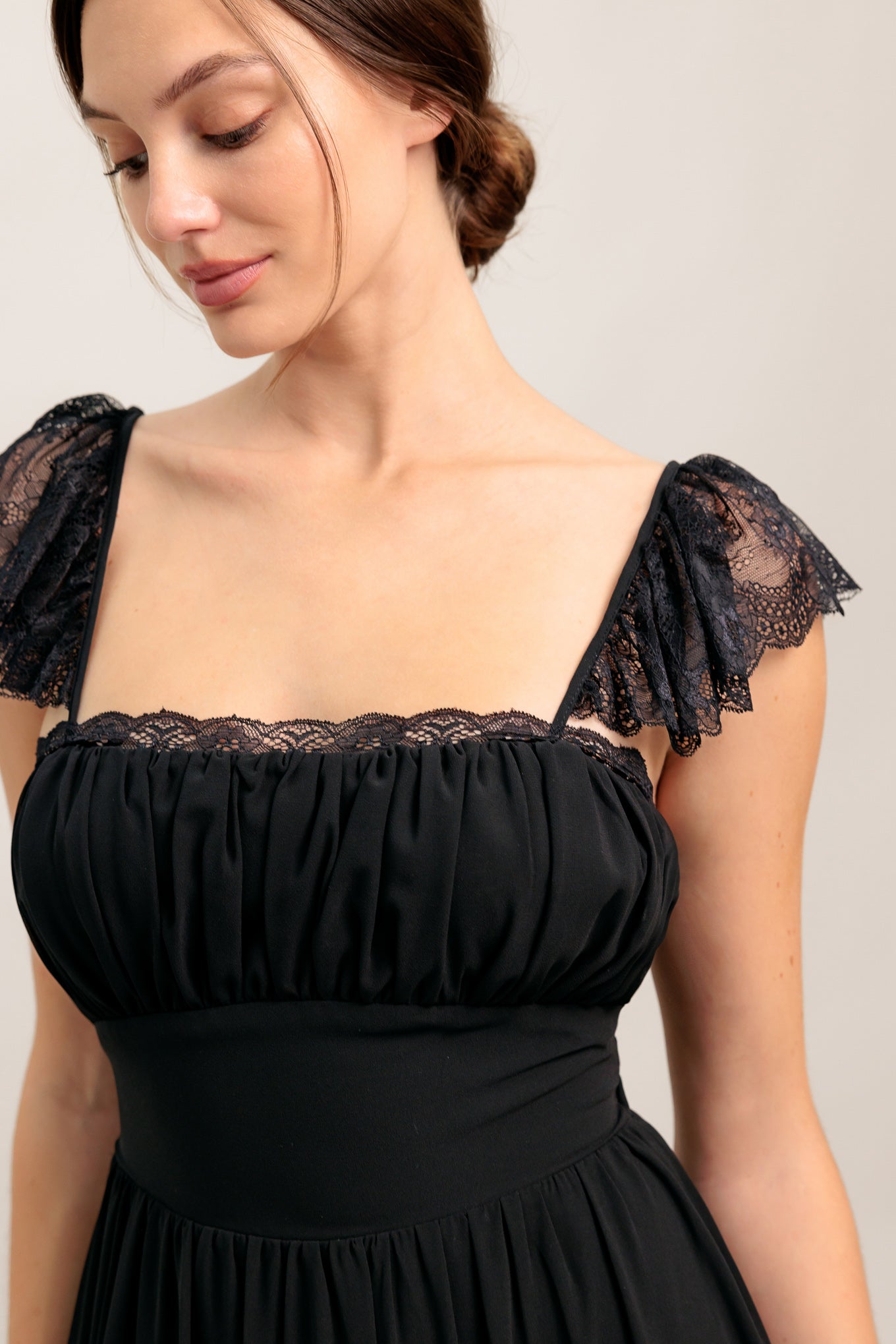 
A solid woven maxi dress featuring straight neckline with lace edge, waist yoke, tiered skirt, bare back with tie closure

Details:

Self : 100% Polyester
Lining : 100% Polyester
Contrast : 96% Nylon 4% Spandex&nbsp;

Size &amp; Fit

- Model is 5`8" And Wearing Size Small
- Measurements Taken From Size Small
- Approx. Length: 58"