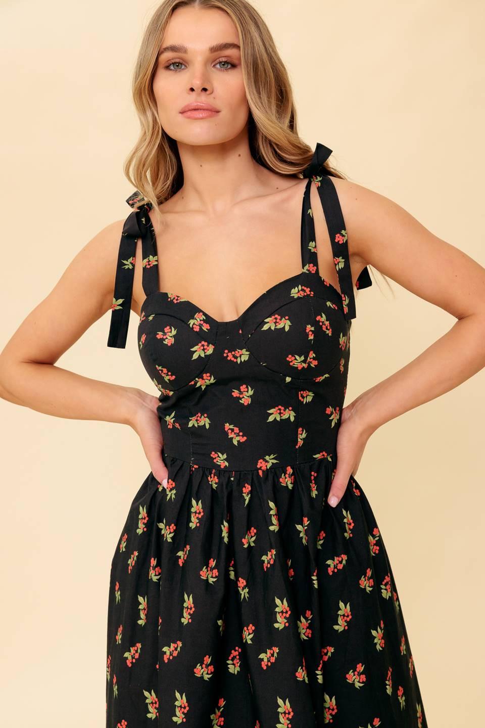 ENCHANTING MOMENTS WOVEN MDI DRESS.