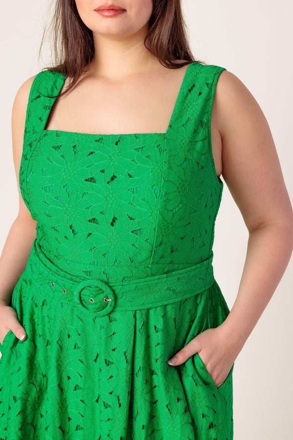 DAFFODILS & DAYDREAMS WOVEN LACE MIDI DRESS.