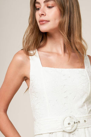 DAFFODILS & DAYDREAMS WOVEN LACE MIDI DRESS.