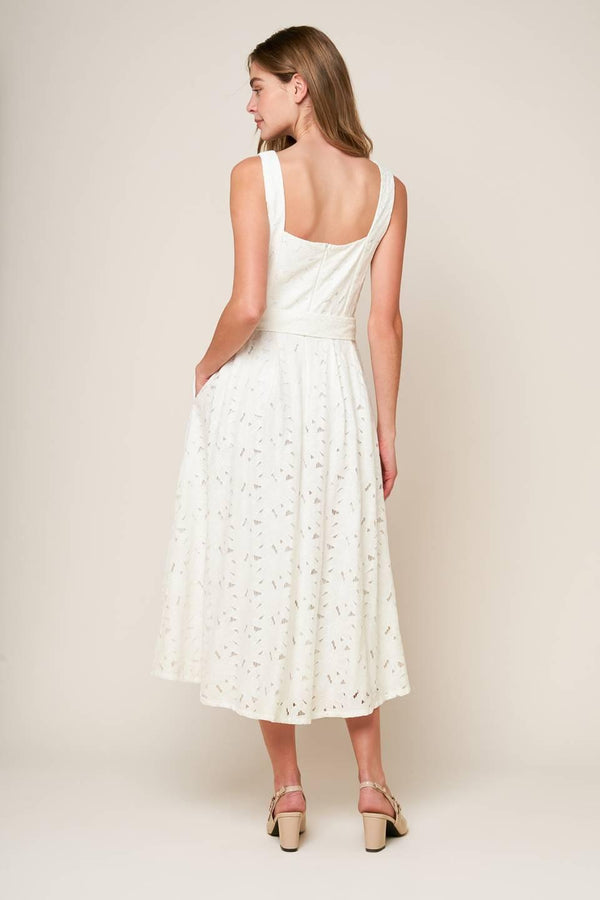 DAFFODILS & DAYDREAMS WOVEN LACE MIDI DRESS.