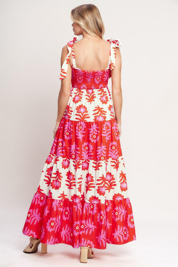 
A printed woven maxi dress featuring straight neckline, shoulder straps, smocked bodice and tiered skirt

Details:

Self : 100% Cotton
Contrast : 100% Cotton

Size &amp; Fit

- Model is 5`10" And Wearing Size Small
- Measurements Taken From Size Small
- Approx. Length: 59"