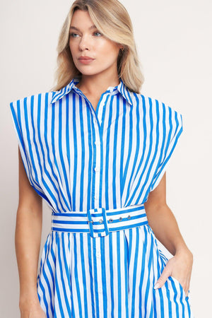 
A striped woven midi dress featuring collar, short sleeve, front button down and self belt

Details:

Self : 100% Cotton

Size & Fit

- Model is 5`8" And Wearing Size Small
- Measurements Taken From Size Small
- Approx. Length: 54"