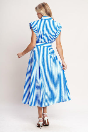 
A striped woven midi dress featuring collar, short sleeve, front button down and self belt

Details:

Self : 100% Cotton

Size & Fit

- Model is 5`8" And Wearing Size Small
- Measurements Taken From Size Small
- Approx. Length: 54"
