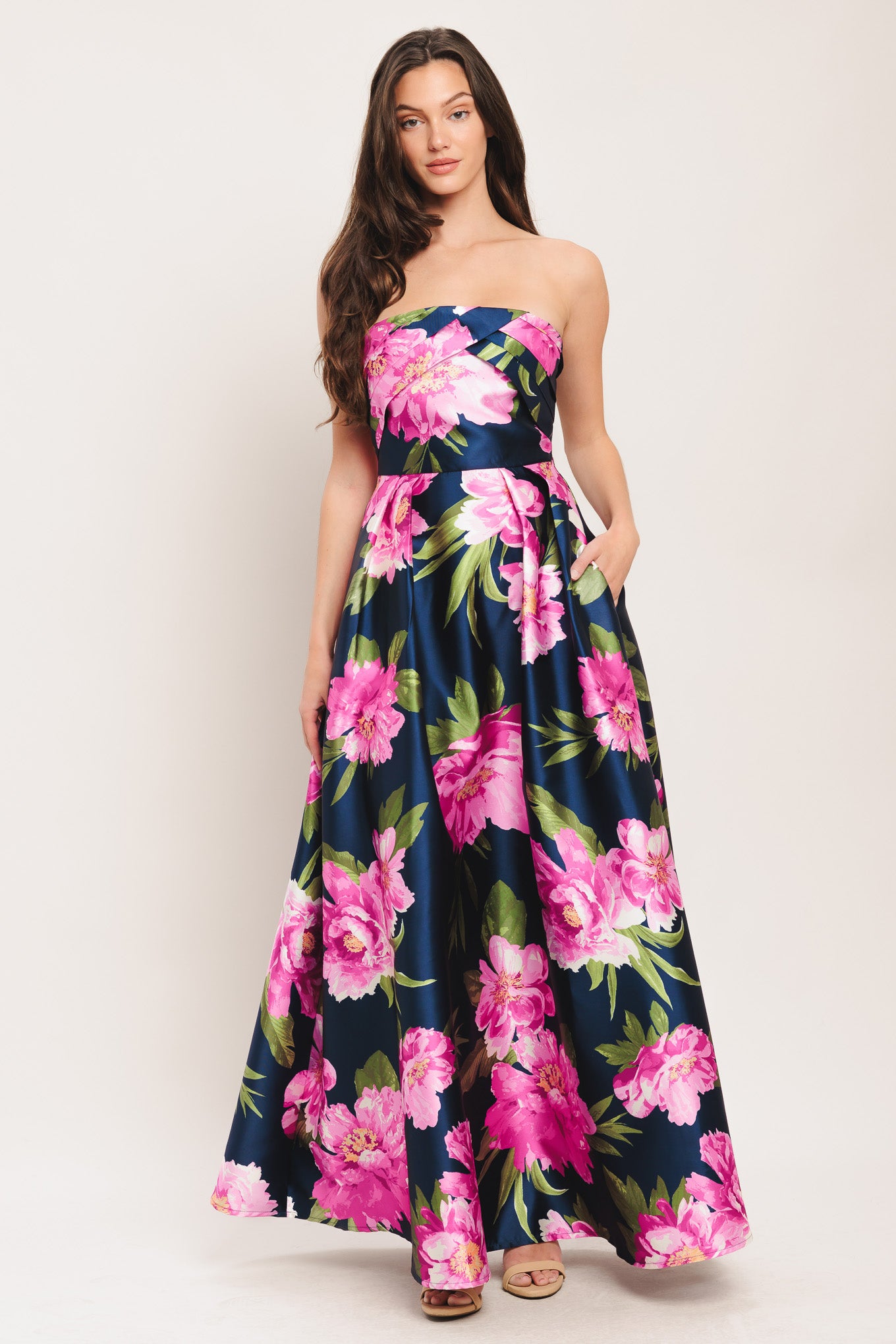 A printed woven maxi dress featuring strapless, full skirt and back zipper closure

Details:

Self: 100% Polyester

Lining: 100% Polyester

Size & Fit

-Model is 5`8" And Wearing Size Small
-Measurements Taken From Size Small
-Approx. Length: 53"