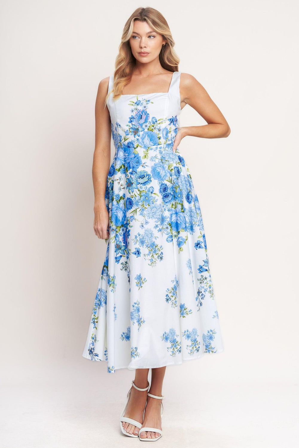 A printed woven midi dress featuring square neckline, sleeveless, circle skirt and back zipper closure

Details: 

Self: 100% Cotton

Lining: 100% Polyester

Size & Fit

-Model is 5`8" And Wearing Size Small
-Measurements Taken From Size Small
-Approx. Length: 51"