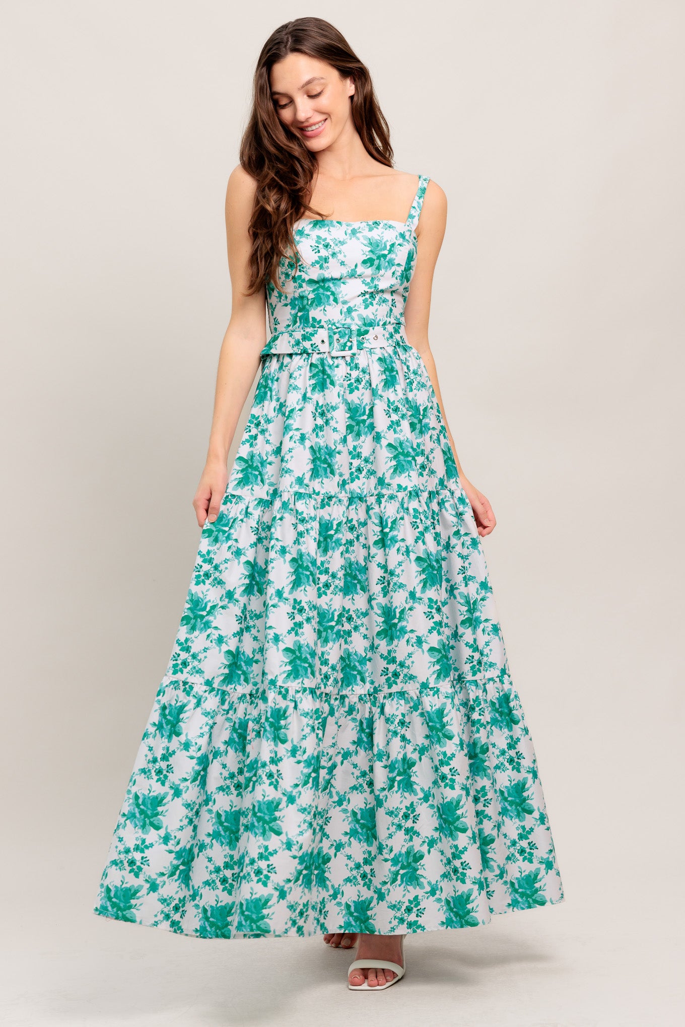 
A printed woven maxi dress featuring straight neckline, straps, self belt, tiered skirt and smocked back bodice

Details:

Self : 100% Cotton
Lining : 100% Polyester

Size &amp; Fit

- Model is 5`8" And Wearing Size Small
- Measurements Taken From Size Small
- Approx. Length: 57" Flying Tomato