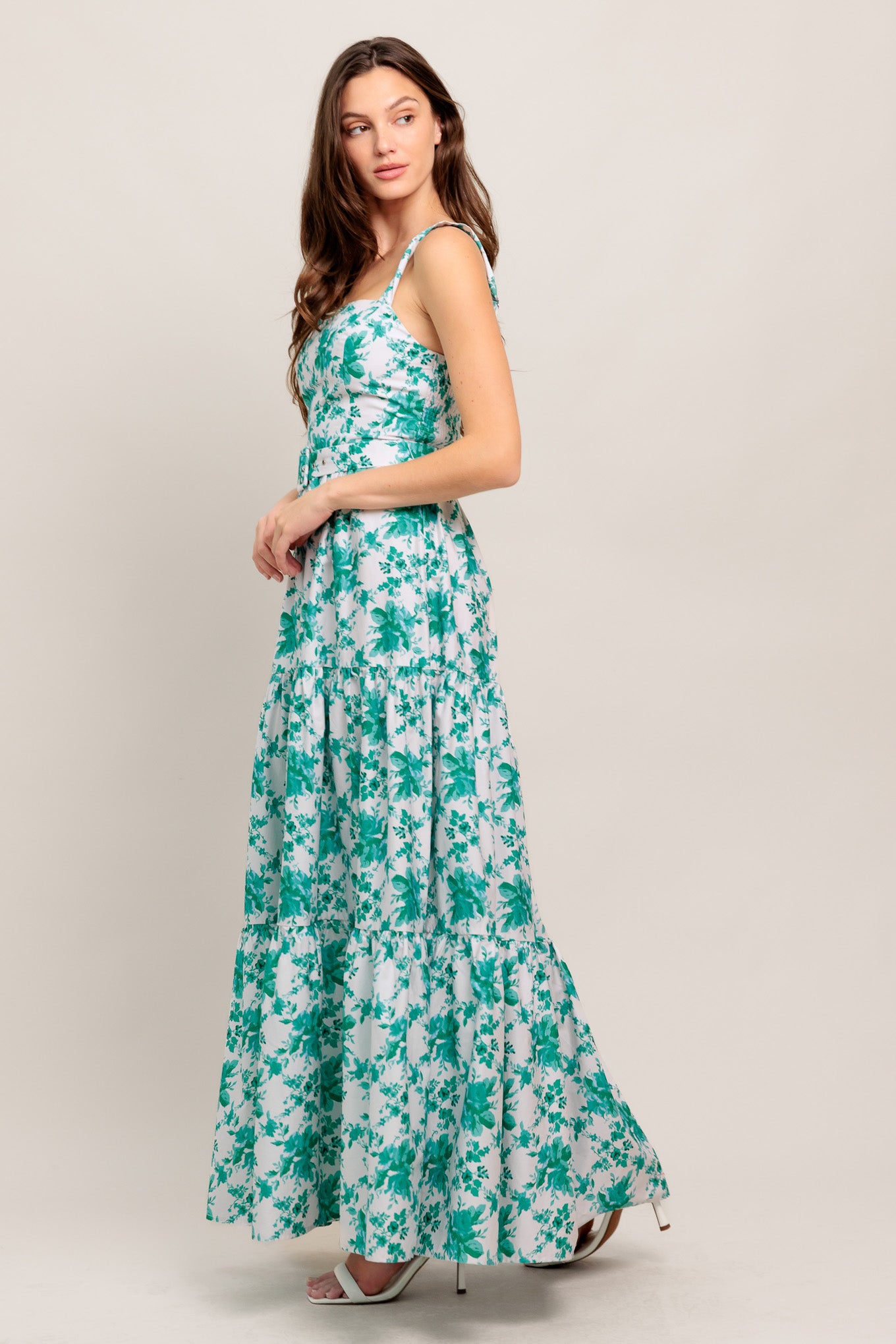 
A printed woven maxi dress featuring straight neckline, straps, self belt, tiered skirt and smocked back bodice

Details:

Self : 100% Cotton
Lining : 100% Polyester

Size &amp; Fit

- Model is 5`8" And Wearing Size Small
- Measurements Taken From Size Small
- Approx. Length: 57" Flying Tomato