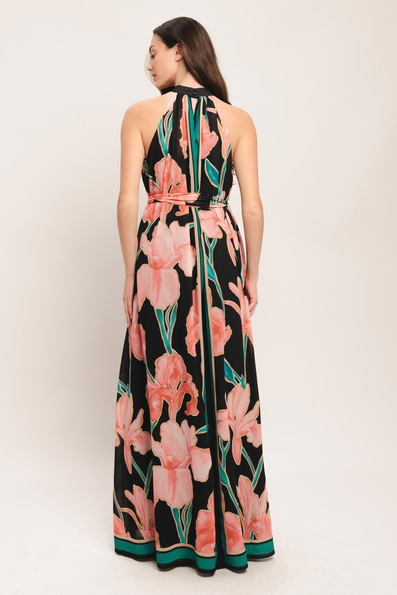 A printed woven maxi dress featuring halter neckline, contrasting belt and back neck button closure

Details:

Self: 100% Polyester

Lining: 100% Polyester

Size & Fit

-Model is 5`8" And Wearing Size Small
-Measurements Taken From Size Small
-Approx. Length: 62"