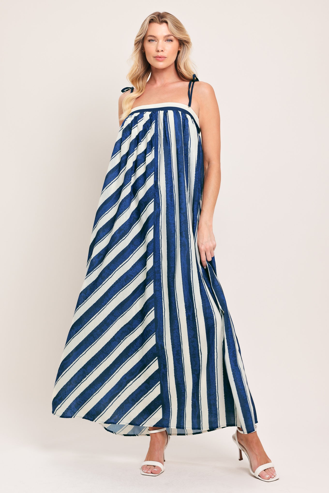 MAXI DRESSES l FLOWY, EFFORTLESS & ELEGANT | FLYING TOMATO Flying Tomato MAXI DRESSES l FLOWY, EFFORTLESS & ELEGANT | FLYING TOMATO Flying Tomato