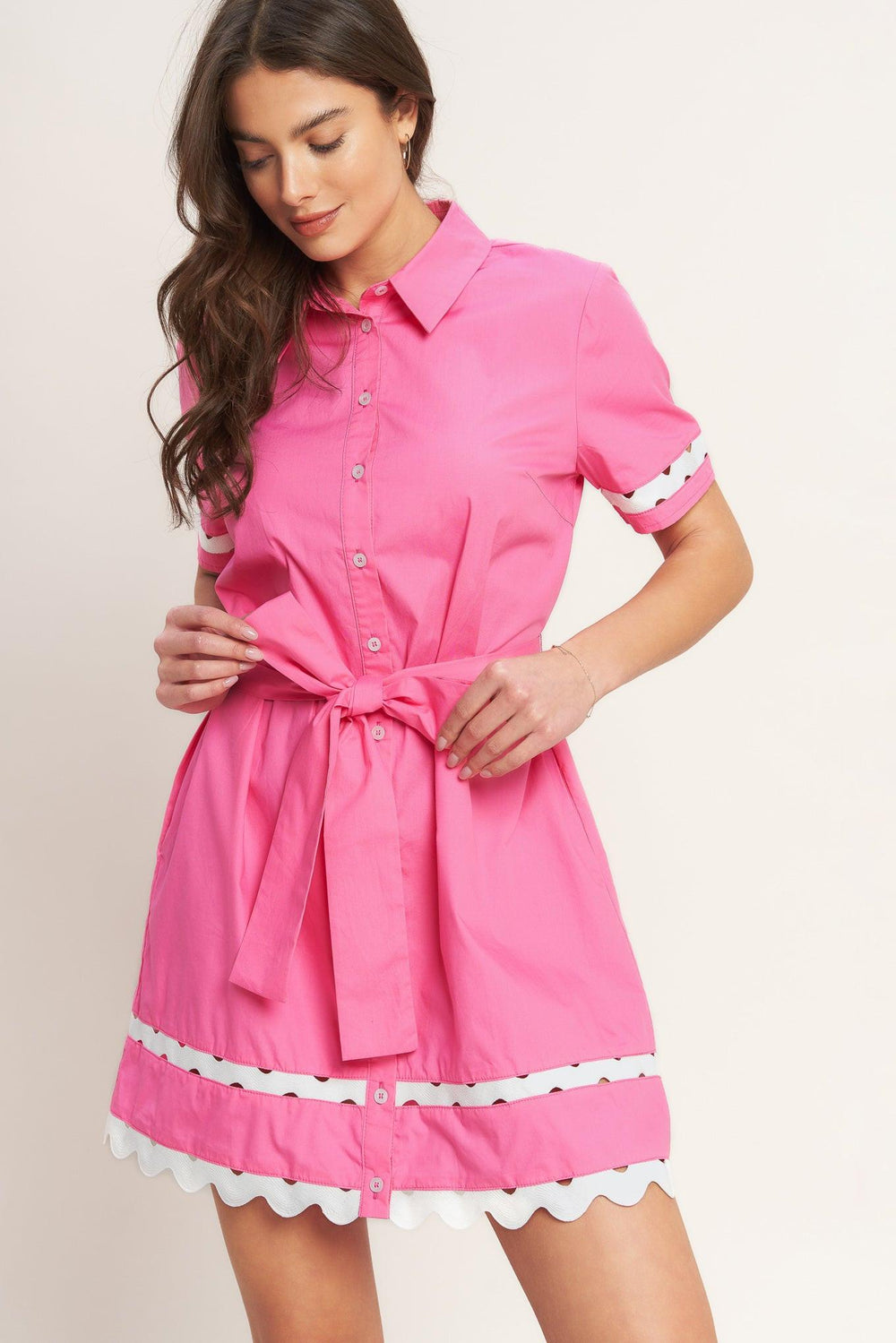 
A solid woven mini dress featuring collar, short sleeve with ric rac ribbon inset, button down closure, self sash tie and lace inset hemline

Details:

Self : 100% Cotton

Size &amp; Fit

- Model is 5`8" And Wearing Size Small
- Measurements Taken From Size Small
- Approx. Length: 36" FLYING TOMATO