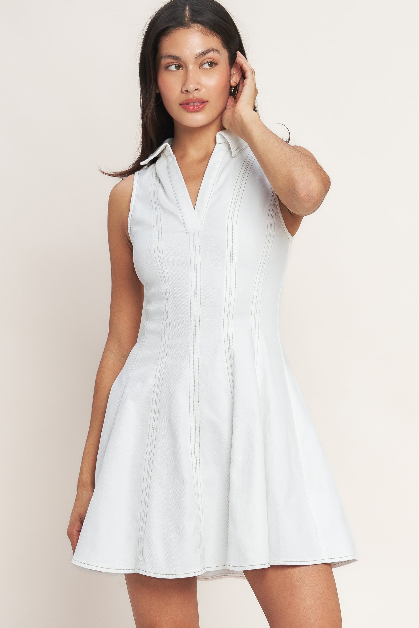 
A solid woven mini dress featuring collar, V neckline, sleeveless, circle skirt and back zipper closure

Details:

Self : 97% Cotton 3% Spandex

Size &amp; Fit

- Model is 5`8" And Wearing Size Small
- Measurements Taken From Size Small
- Approx. Length: 35" FLYING TOMATO