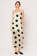 Details:

Self: 100% Polyester

Lining: 100% Polyester

Size & Fit

-Model is 5`8" And Wearing Size Small
-Measurements Taken From Size Small
-Approx. Length: 55"