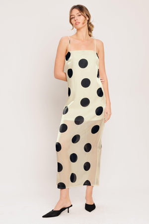 Details:

Self: 100% Polyester

Lining: 100% Polyester

Size & Fit

-Model is 5`8" And Wearing Size Small
-Measurements Taken From Size Small
-Approx. Length: 55"