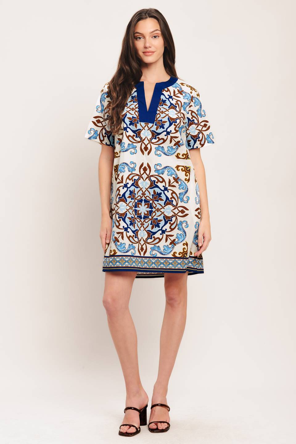 A printed woven mini dress featuring round neckline with V front and short sleeve

Details:

Self: 100% Cotton

Size & Fit

-Model is 5`8" And Wearing Size Small
-Measurements Taken From Size Small
-Approx. Length: 35"
