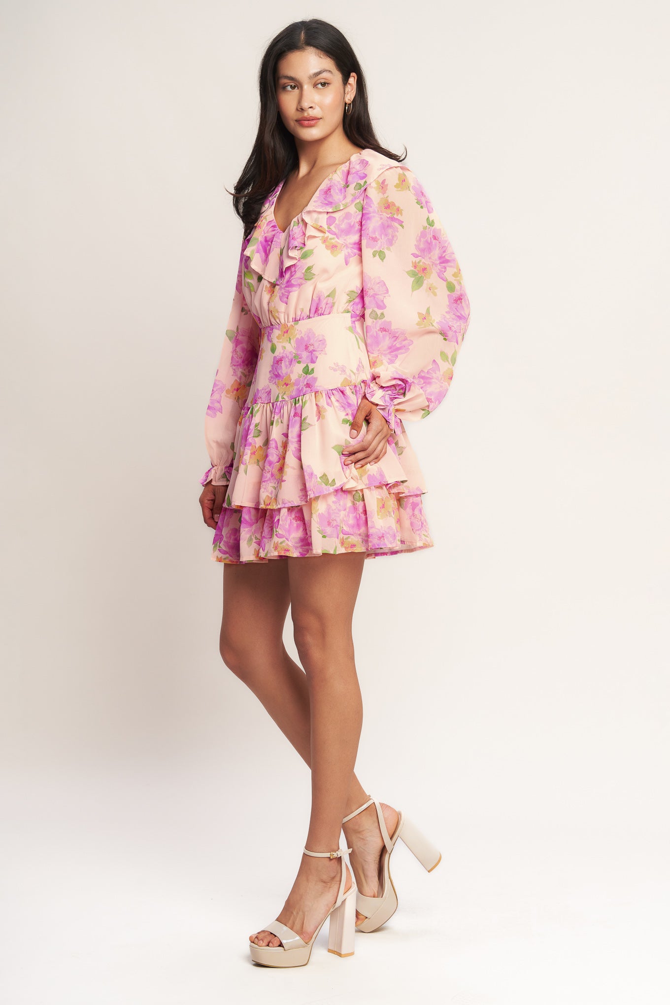 
A printed woven mini dress featuring V neckline with ruffle, long sleeve, double layer ruffle hem and side zipper closure

Details:

Self : 100% Polyester
Lining : 100% Polyester

Size &amp; Fit

- Model is 5`8" And Wearing Size Small
- Measurements Taken From Size Small
- Approx. Length: 35" Flying Tomato