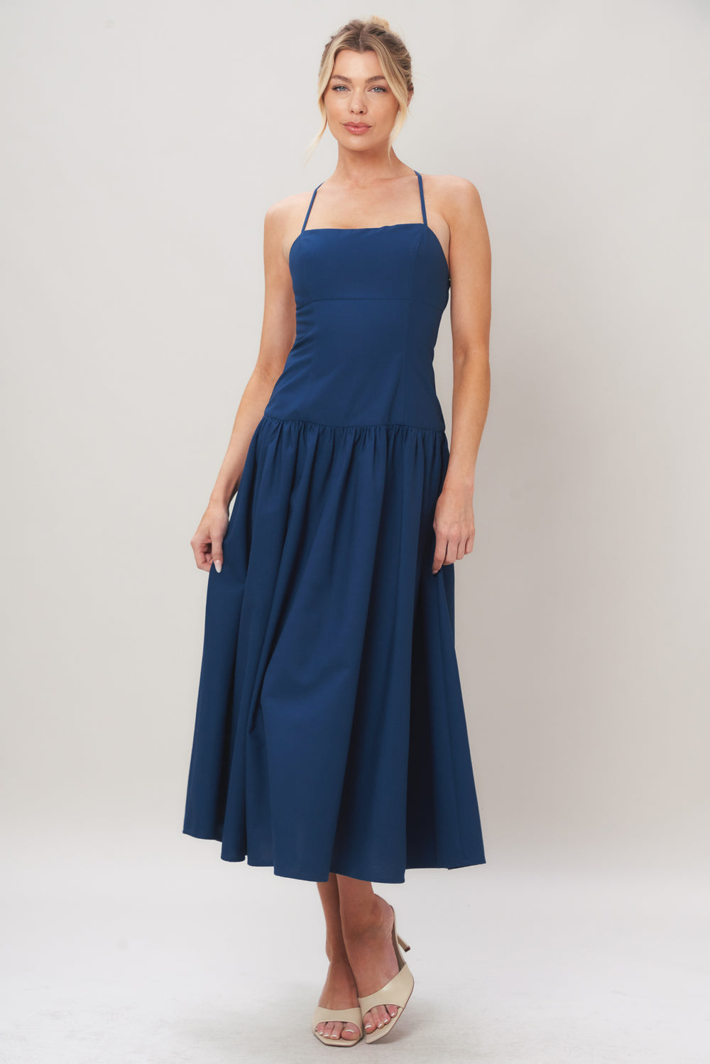 REFINED FLOW WOVEN MIDI DRESS.