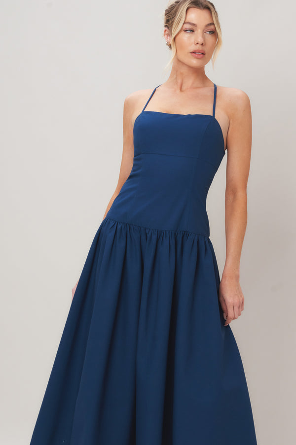 REFINED FLOW WOVEN MIDI DRESS.