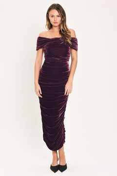 PLUM EMBRACE PLUM VELVET OFF-SHOULDER RUCHED MIDI DRESS