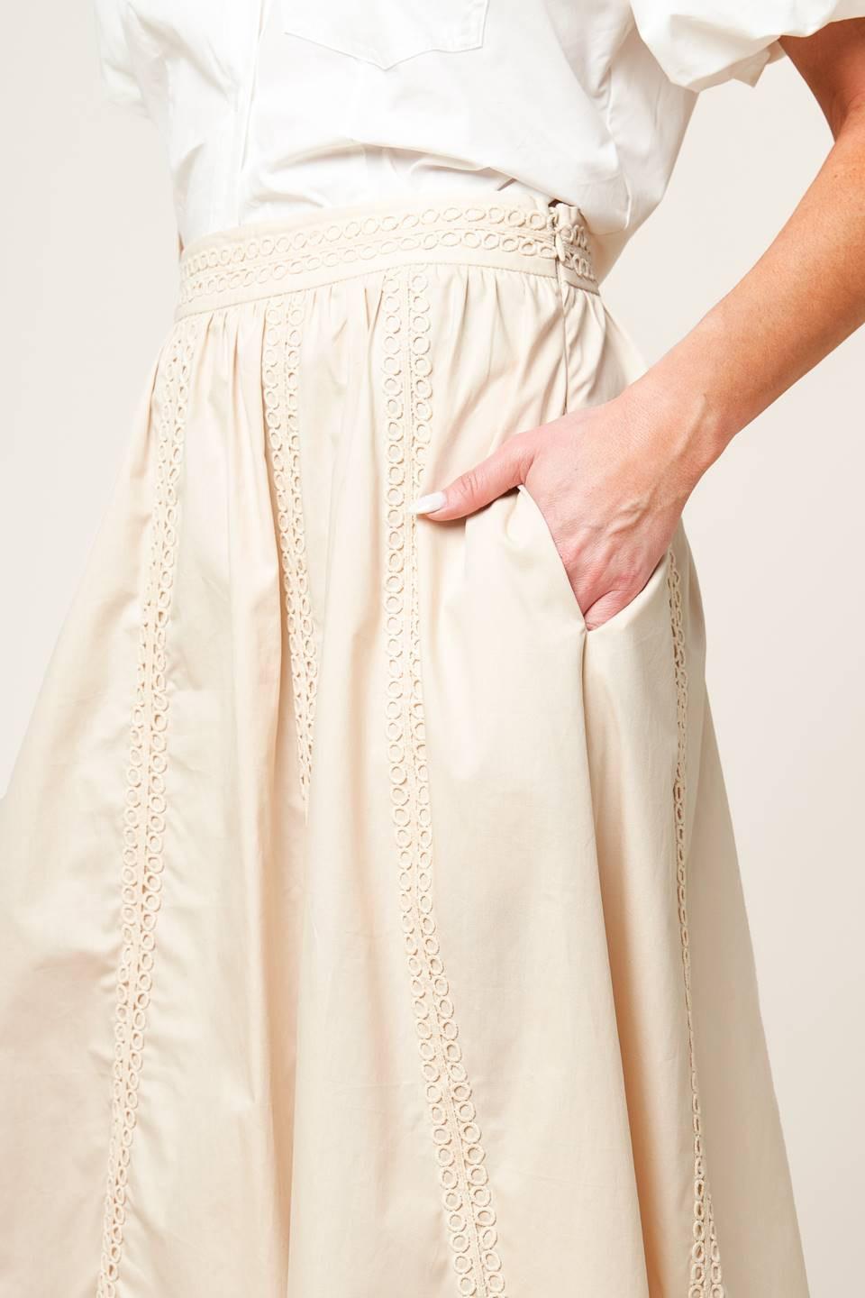 LAYTON CREAM WOVEN MIDI SKIRT.