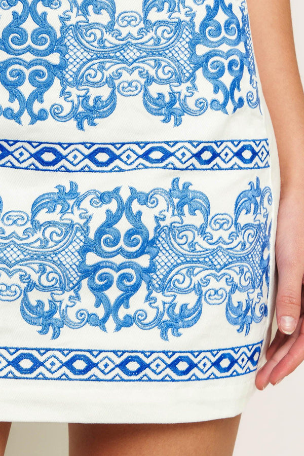 BLUE PORCELAIN WOVEN MINI SKIRT.