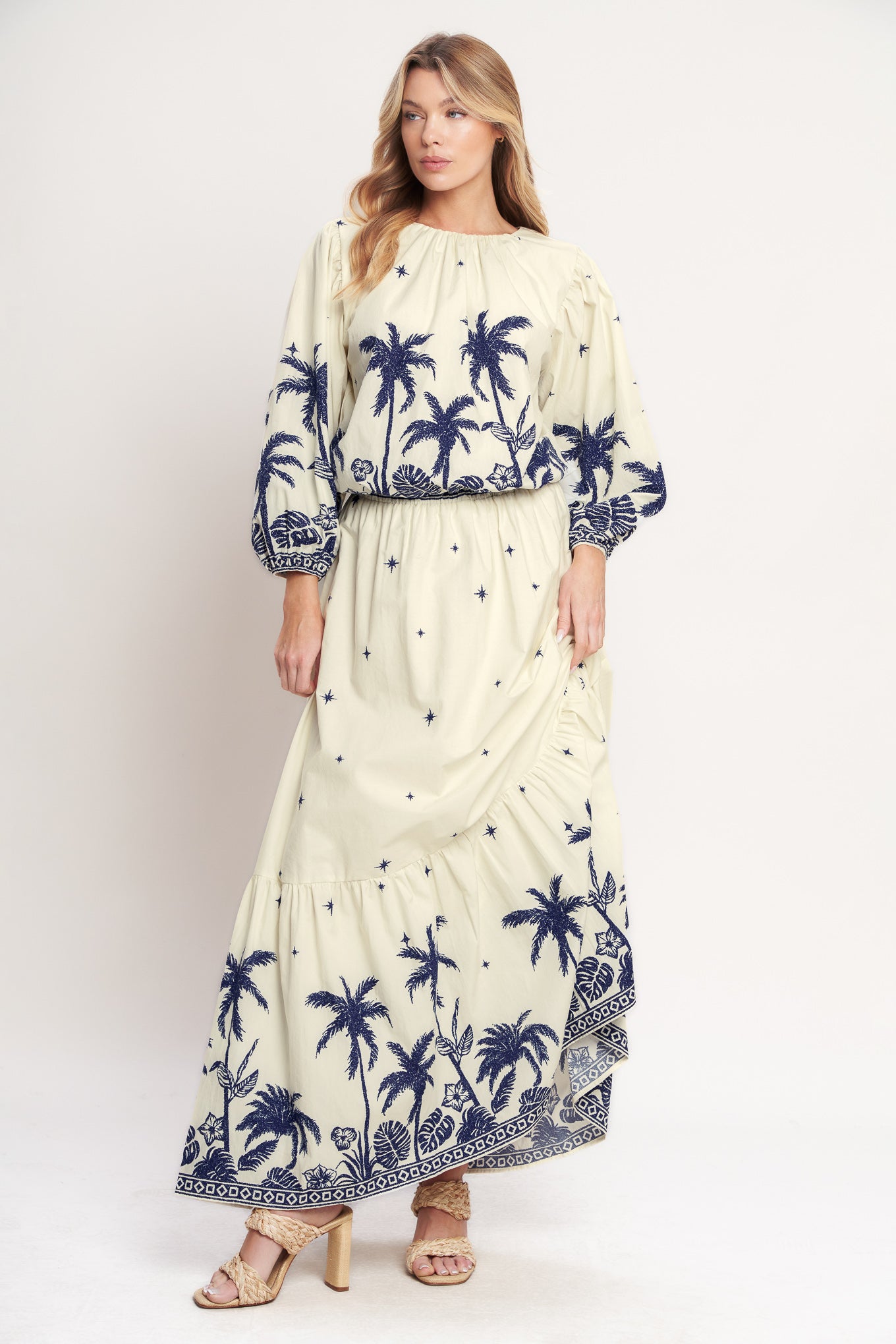 
A printed woven maxi skirt with elastic waist and ruffled hem. Matchiing top
IT14006B

Details:

Self : 100% Cotton
Lining : 100% Polyester

Size &amp; Fit

- Model is 5`8" And Wearing Size Small
- Measurements Taken From Size Small
- Approx. Length: 42"