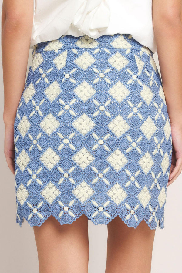 COASTAL WOVEN LACE MINI SKIRT.