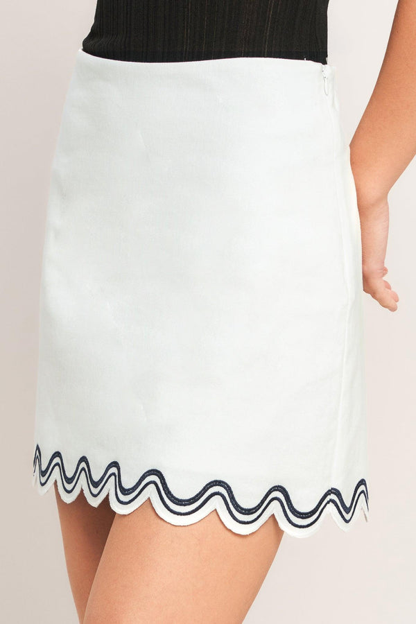 URBAN WAVE WOVEN MINI SKIRT.