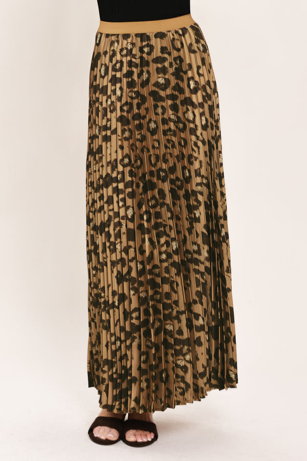 A pleated maxi skirt with a leopard print pattern in brown and black, featuring a solid tan waistband | Flying Tomato