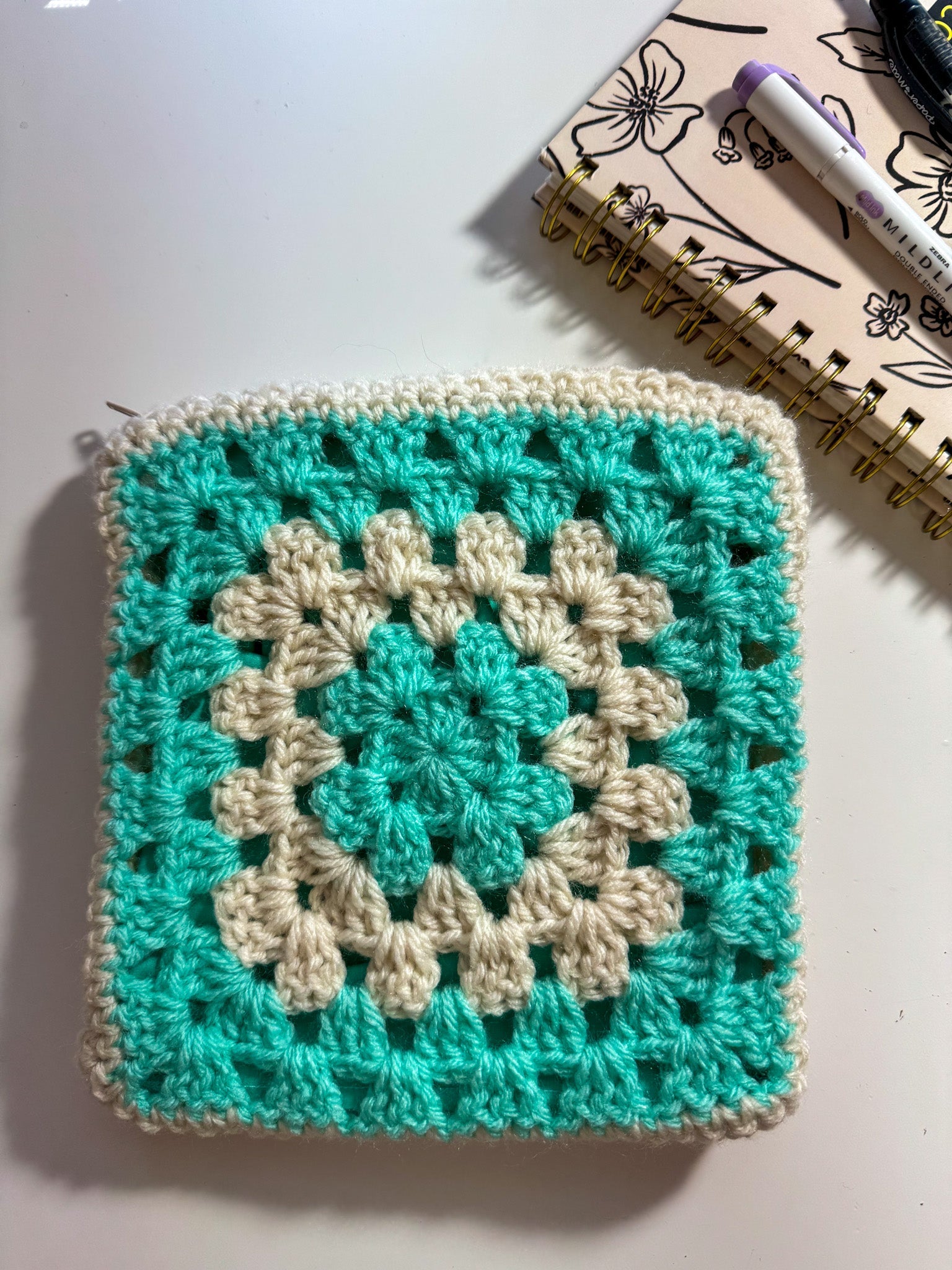 Teal & Cream Crochet Zipper Pouch