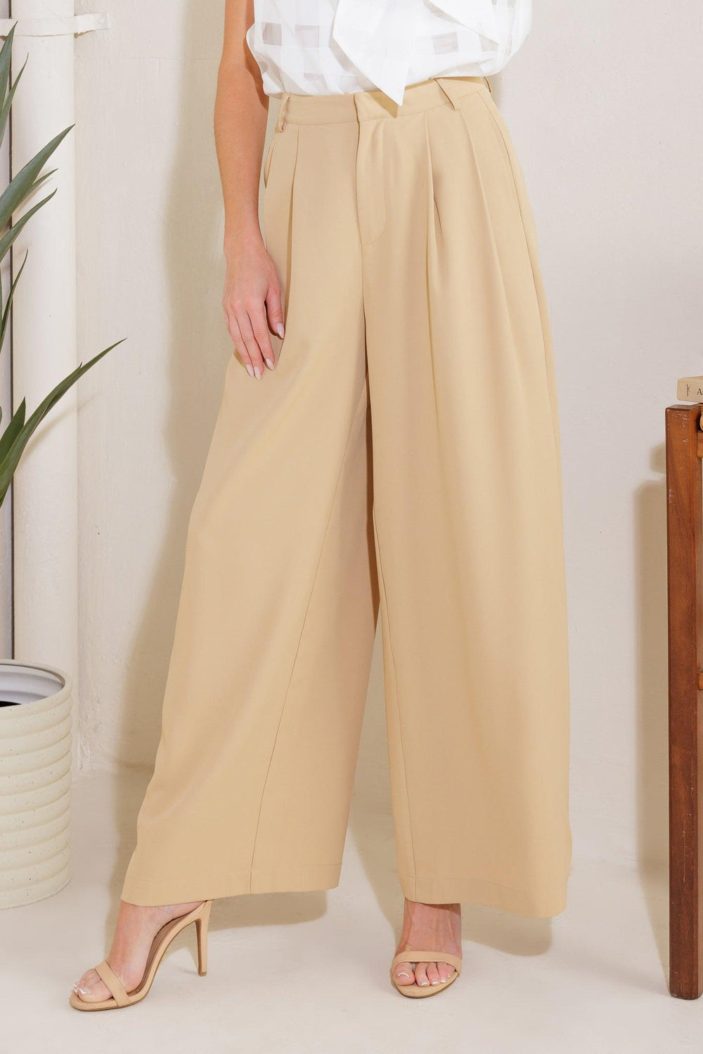 HOW CAN IT BE WOVEN PANTS.