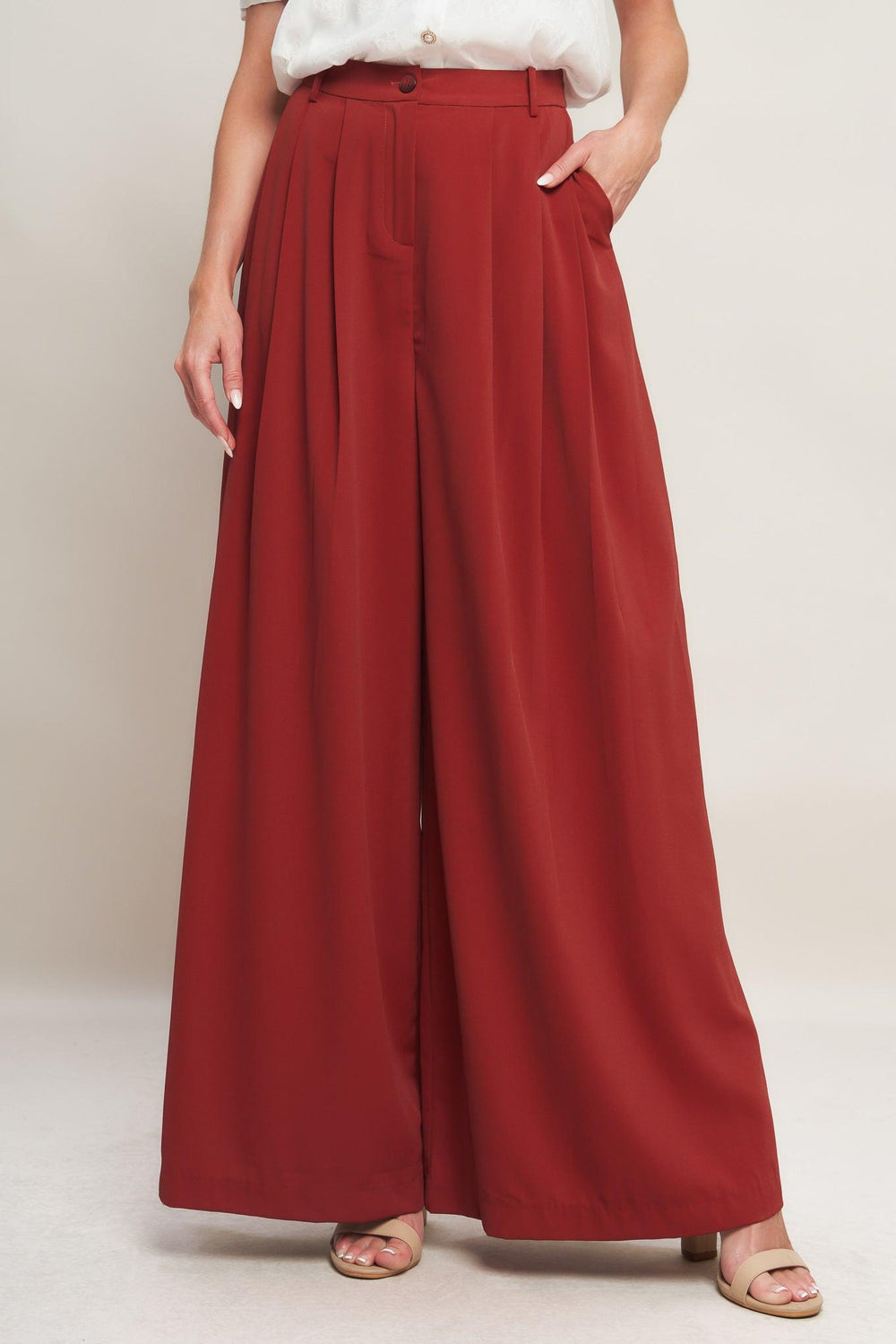 THROW IT BACK WOVEN PANTS.