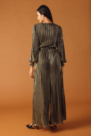 MOMENTS OF CLARITY WOVEN JUMPSUIT.