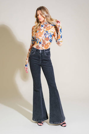 EFFORTLESS ENSEMBLE DENIM PANTS.