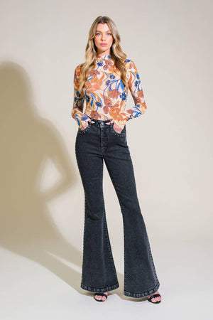 EFFORTLESS ENSEMBLE DENIM PANTS.