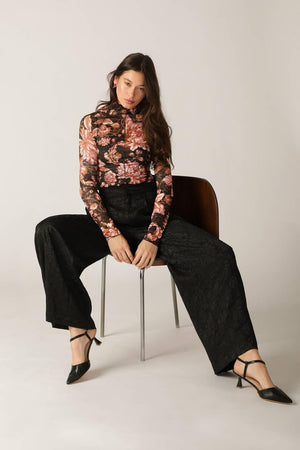 ELEGANT ESSENCE WOVEN PANTS.