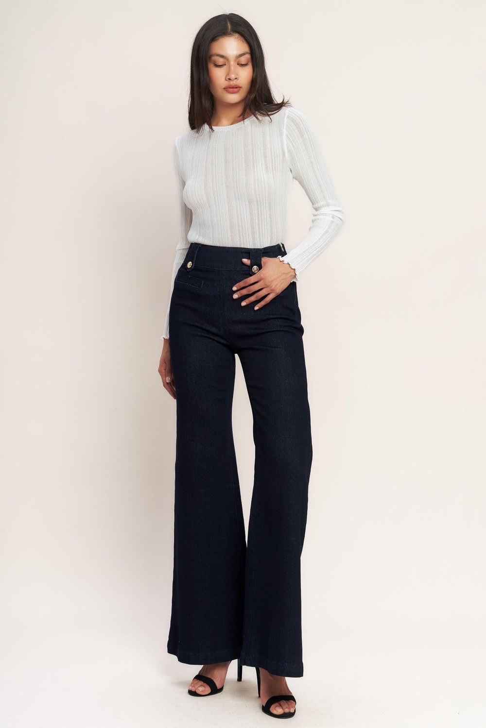 CLASSIC CONFIDENCE WOVEN PANTS.