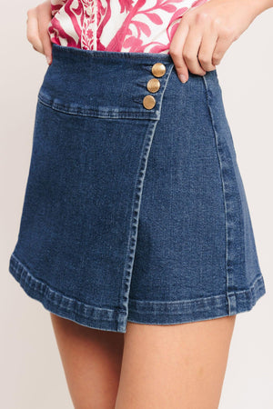 Details:

Self: 85% Cotton 5% Polyester 8% Viscose 2% Spandex

Size & Fit

-Model is 5`8" And Wearing Size Small
-Measurements Taken From Size Small
-Approx. Length: 14"