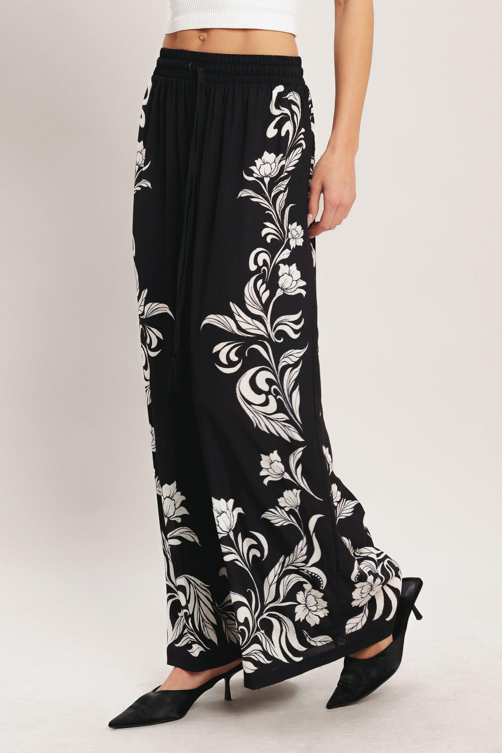 BLACK RIVIERA WOVEN PANTS.