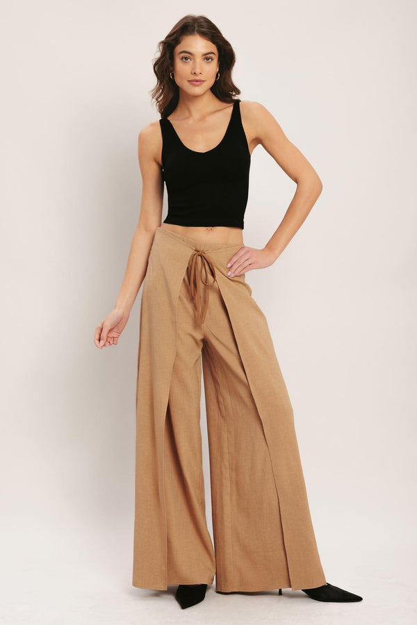 CARAMEL COAST WOVEN PANTS.