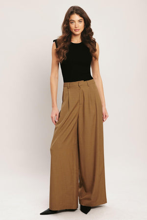 UMBER FLOW WOVEN WIDE LEG PANTS.