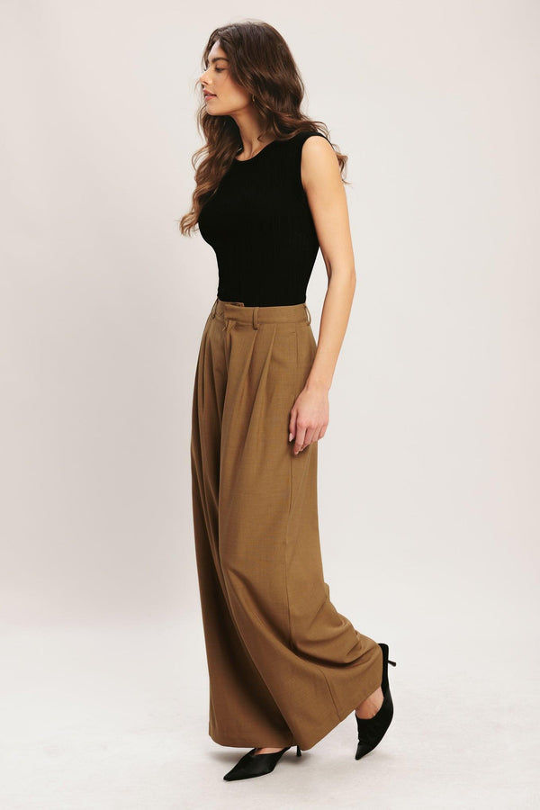 UMBER FLOW WOVEN WIDE LEG PANTS.
