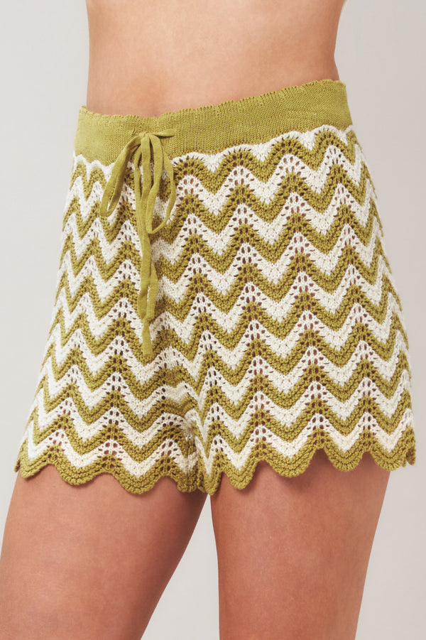 SUNSET STITCH CROCHET KNIT SHORTS.