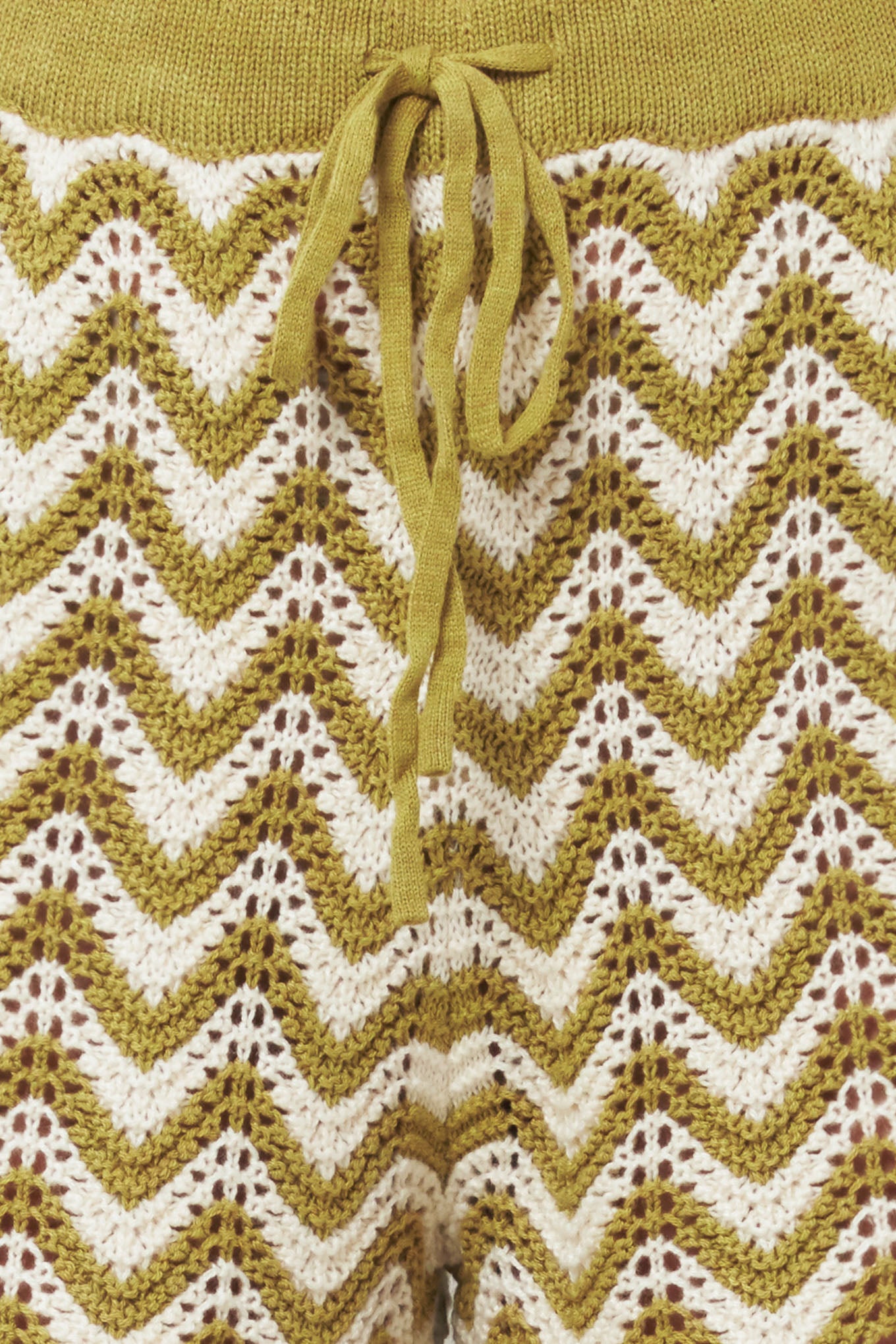 SUNSET STITCH CROCHET KNIT SHORTS.