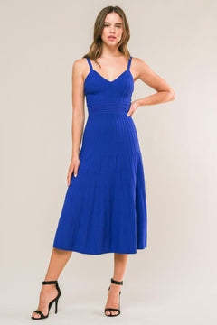 BREEZY WALKS KNIT MIDI DRESS.