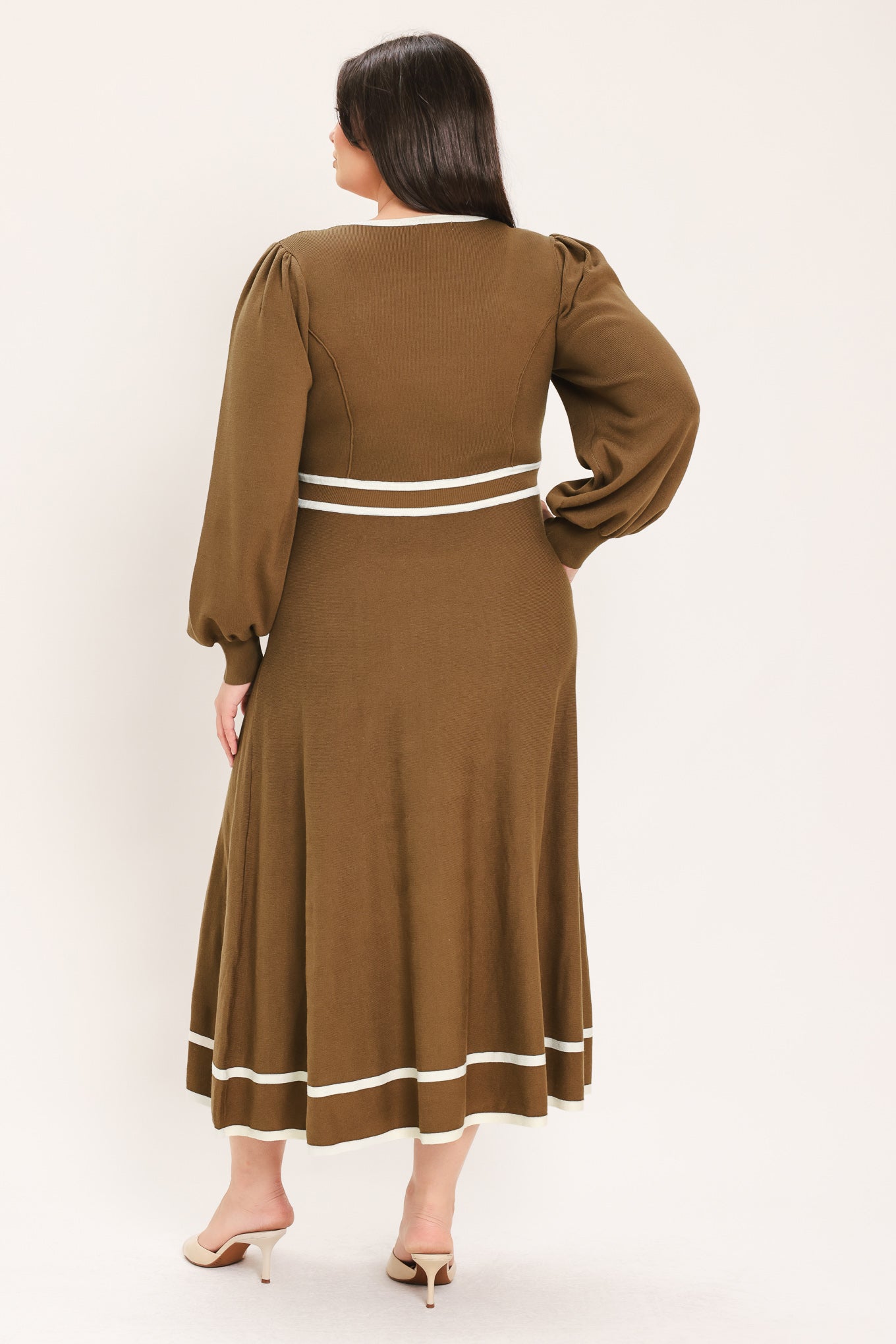 CEDAR LINE ELEGANCE SWEATER MIDI DRESS
