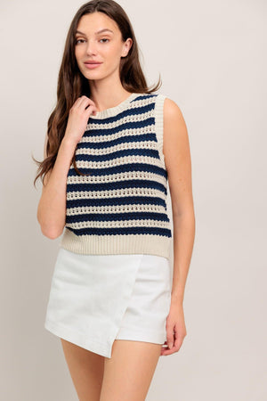 CLEAN COAST KNIT TOP.
