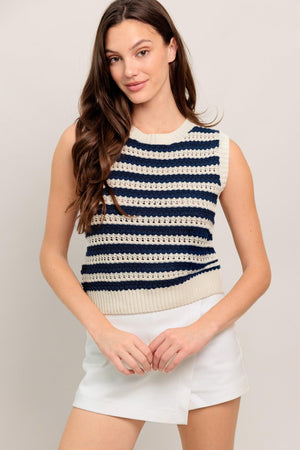 CLEAN COAST KNIT TOP.