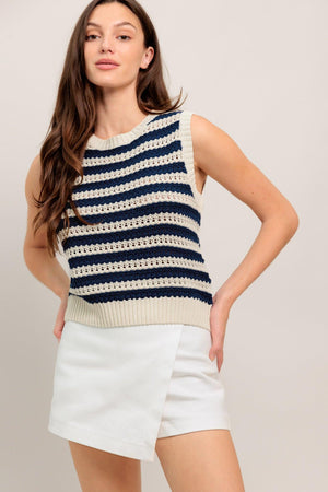 CLEAN COAST KNIT TOP.